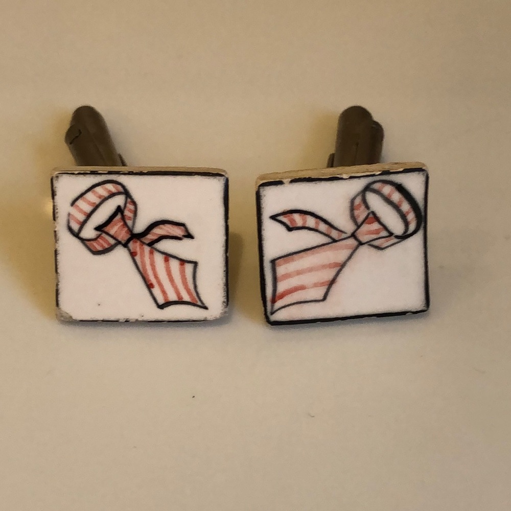 Cuff links